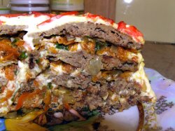 Печеночный торт с баклажанами и помидорами