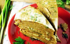 Блинный торт с начинкой из печени трески