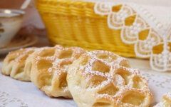 Творожные слойки с ананасами