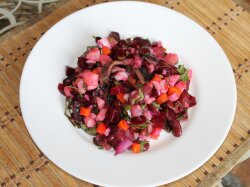 Винегрет с квашеной капустой и яблоком