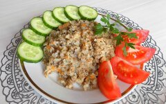 Гречневая каша на курином бульоне с курицей