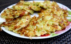 Капустные оладьи с плавленым сырком