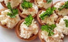 Закуска из креветок с сыром в тарталетках