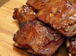 Свиные ребрышки под медово-горчичным соусом в духовке