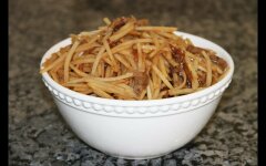Корейский салат «Камди-ча» из картофеля и курицы