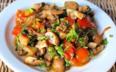 Салат из грибов с сыром и курицей, рецепт с фото