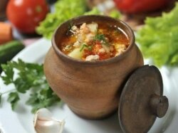 Куриный суп с картошкой в горшочках
