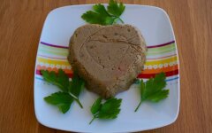 Паштет из отварной свиной печени с морковью
