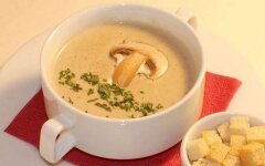 Гороховый  суп-пюре с шампиньонами и овощами