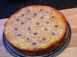 Яблочная шарлотка с бананами в духовке