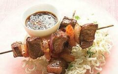 Азиатский шашлык из говядины с ананасом