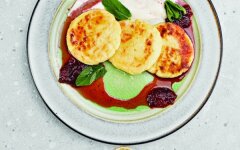 Сырники из мягкого творога в панировке