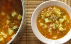 Рассольник без мяса с чечевицей