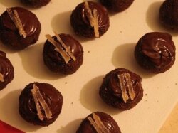 Пирожное «Картошка» на сгущенке с шоколадом