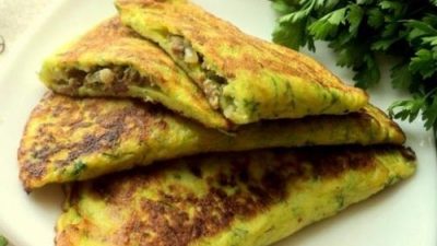 Чебуреки из кабачка с куриной начинкой