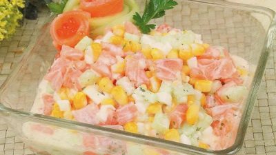 Деликатесный салат из нежной семги