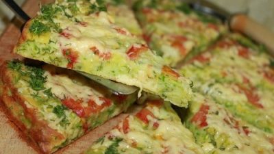 Диетическая пицца из кабачка с куриным филе