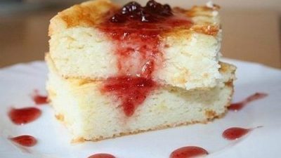 Диетическая творожная запеканка с клюквой