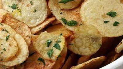 Домашние чипсы с зеленью в духовке