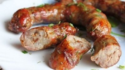 Домашние диетические сосиски из индейки