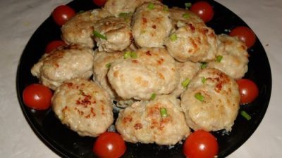 Домашние котлеты из свинины и курицы