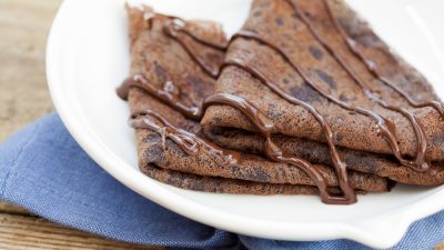 Домашние шоколадные блинчики с ромом