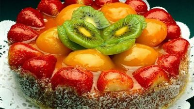 Домашний бисквитный тортик с фруктами