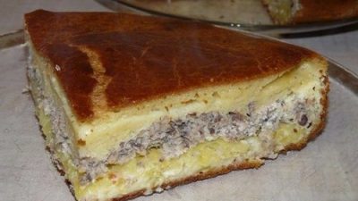 Домашний пирог с рыбной консервой
