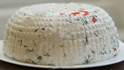 Домашний сыр с красным перцем