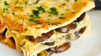 Домашняя лазанья с сыром и грибами