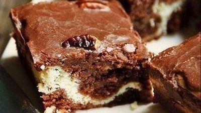 Двухцветные брауни с орехом