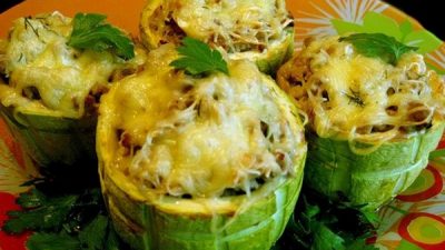 Фаршированные кабачки с говядиной и рисом