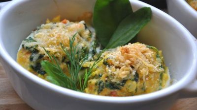 Фаршированные яйца с начинкой из шпината