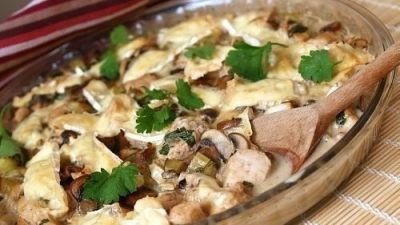 Филе куриное с грибами в сливочно-сырном соусе