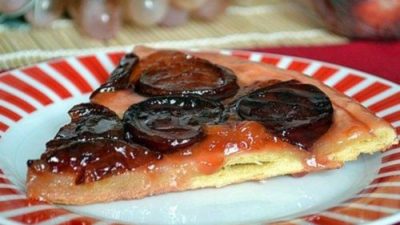 Французский карамельный пирог со сливами