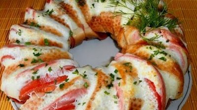 Горячий коблер с ветчиной к завтраку