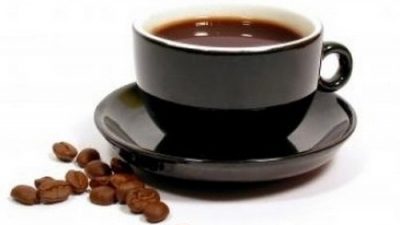 Горячий кофе с коньяком и апельсиновой цедрой