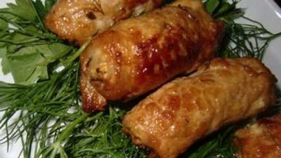 Говядина, фаршированная сыром и чесноком