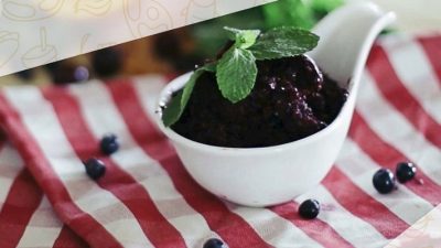 Гранита из малины с черникой