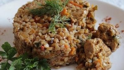 Гречка со свининой и грибами в духовке