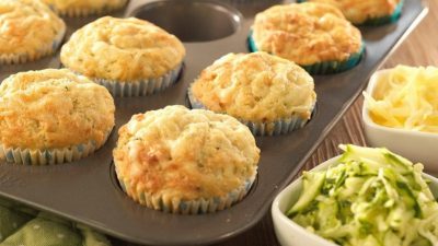 Кабачковые корзинки с курицей и сыром