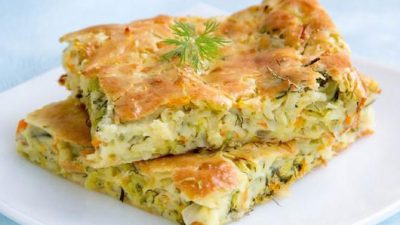 Капустный пирог с зеленью на кефире