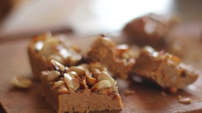 Карамельные конфетки с арахисом