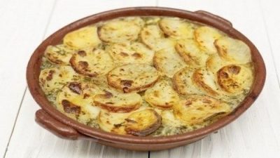 Картофель со свининой по-французски