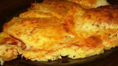 Картофельная пицца с колбасой в духовке