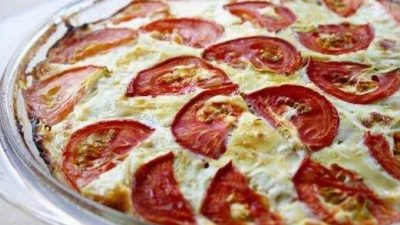 Картофельная тортилья с сыром и луком