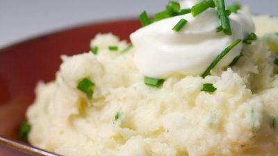 Картофельное пюре с творогом и зеленью