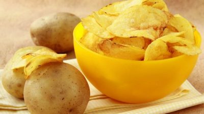 Картофельные чипсы в духовке по-домашнему