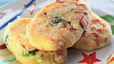 Картофельные котлетки с сыром и ветчиной
