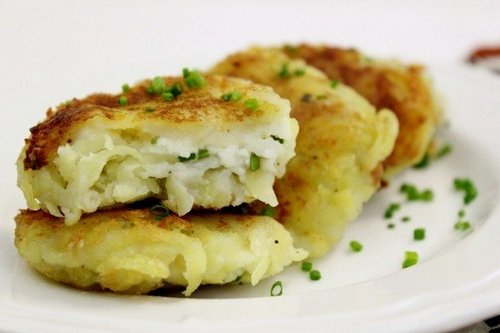 Картофельные пампушки с творогом и сыром